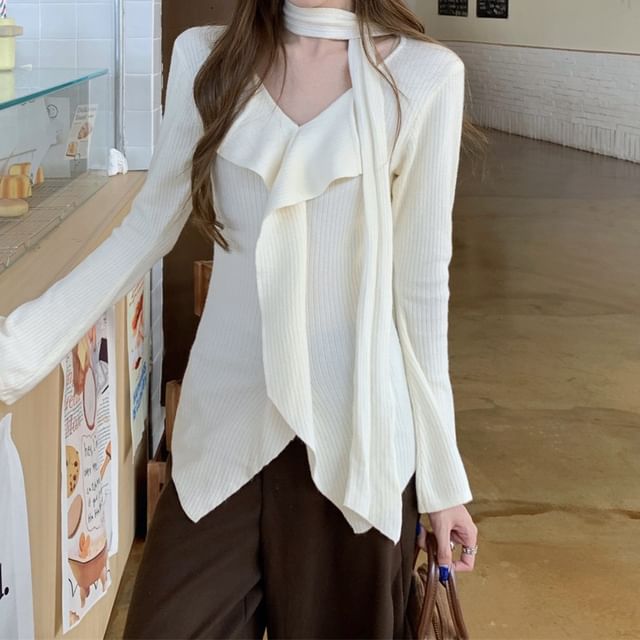 Ruffle Trim Knit Top Long Sleeve V-Neck