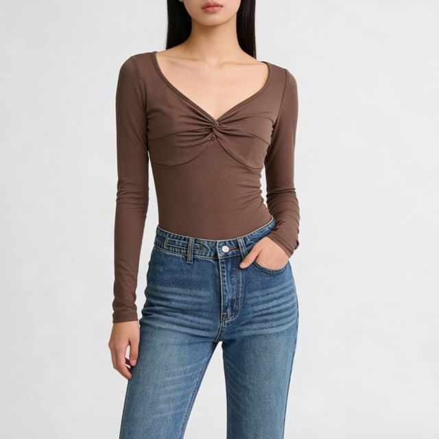 Twisted Ruched V-Neck Long Sleeve Tee