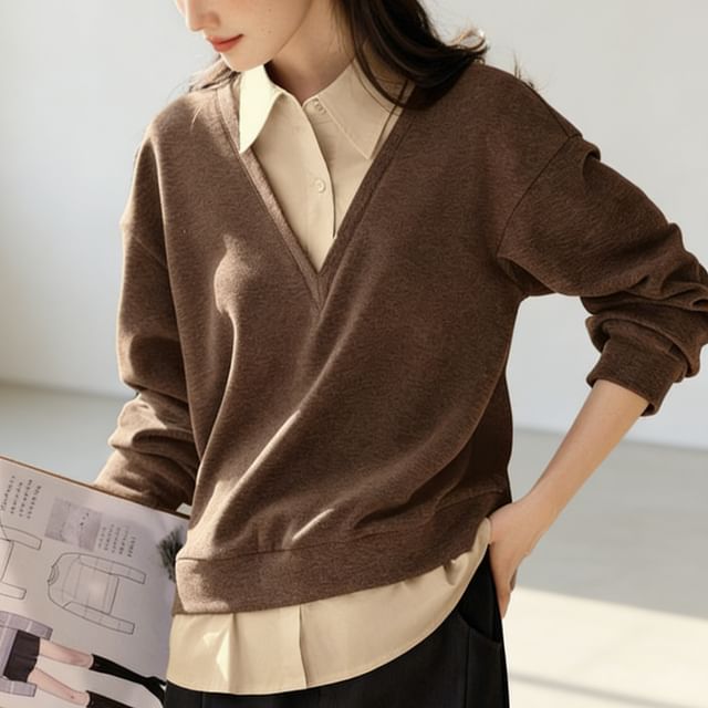 Two-Tone Collared Sweatshirt