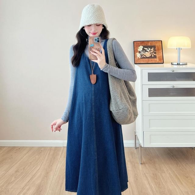 Maternity Turtleneck Tee with Denim Midi Dress Set