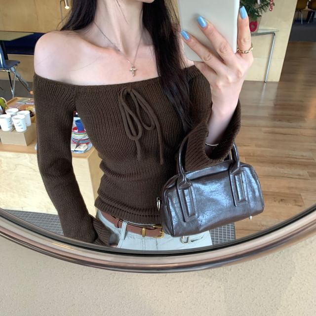 Slim Off-Shoulder Crop Knit in Solid