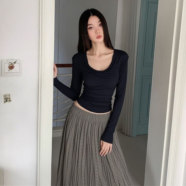 Two-Tone V-Neck Knit Top with Plaid Maxi Skirt