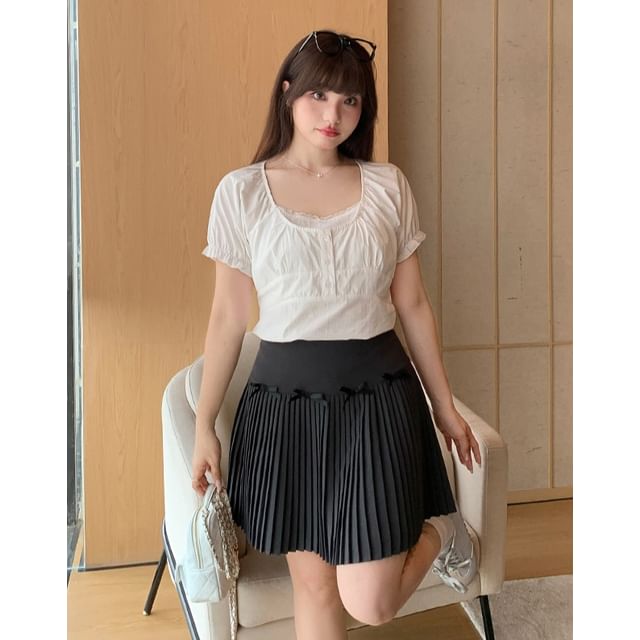 Square Neck Puff Sleeve Ruffle Blouse