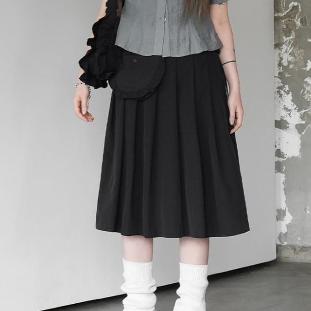 Set: High-Waisted Pleated Midi A-Line Skirt with Pouch