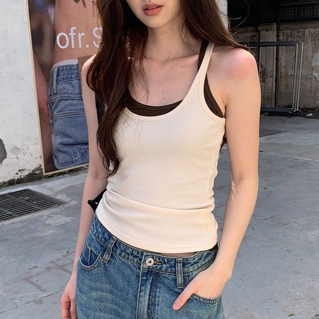 Solid Cropped Sleeveless Blouse