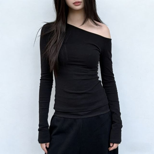 Asymmetric Off Shoulder Long Sleeve Solid Tee