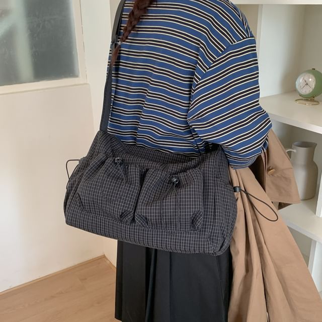 Drawstring Pocket Plaid Fabric Shoulder Bag