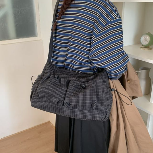 Drawstring Pocket Plaid Fabric Shoulder Bag