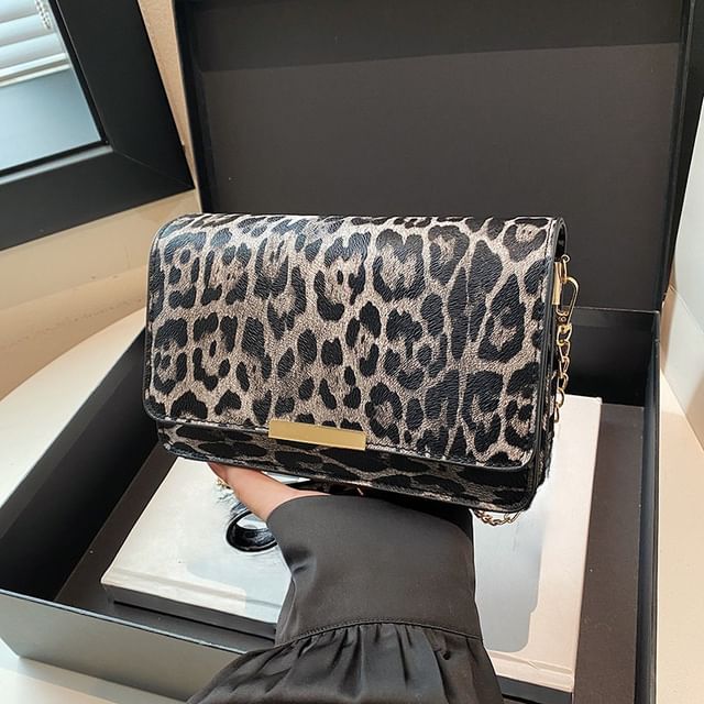Leopard Print Flap Shoulder Bag