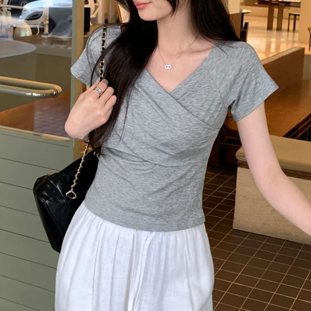 Short Sleeve V-Neck Wrapped Basic Tee