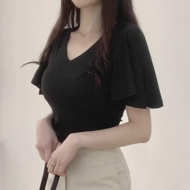 Cropped V-Neck Tee with Sleeveless Style
