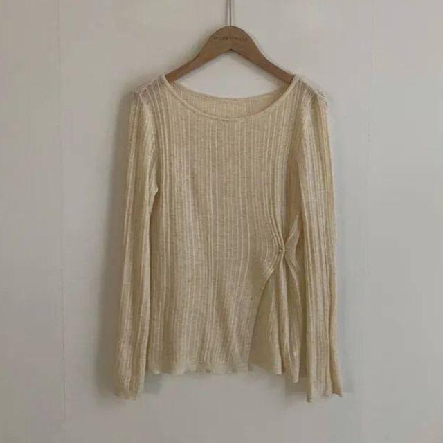 Asymmetric Hem Knit Top with Long Sleeves