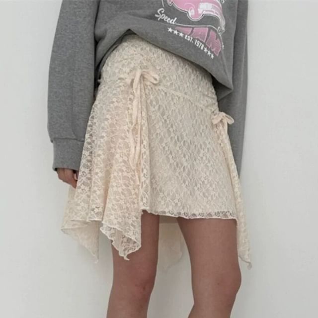 Asymmetrical Lace Mini Skirt - Altfashion Shop