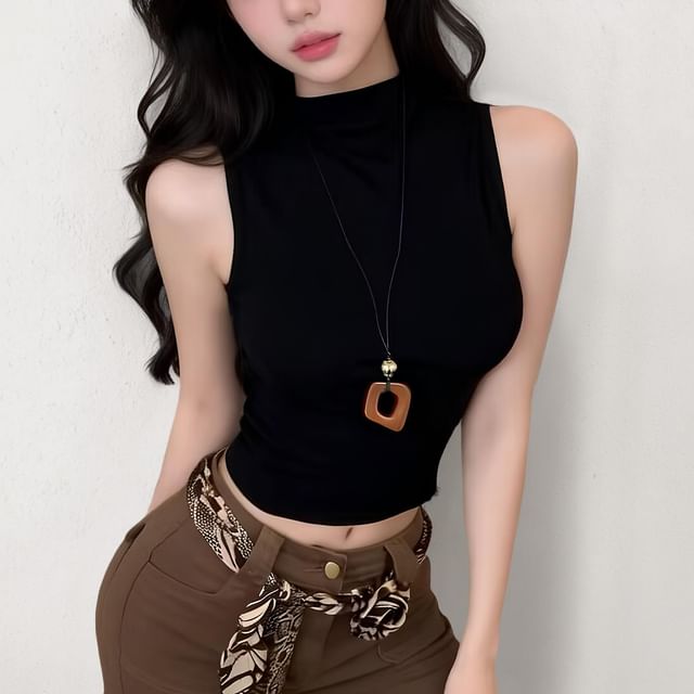 Mock Neck Solid Slim Fit Cropped Tank Top