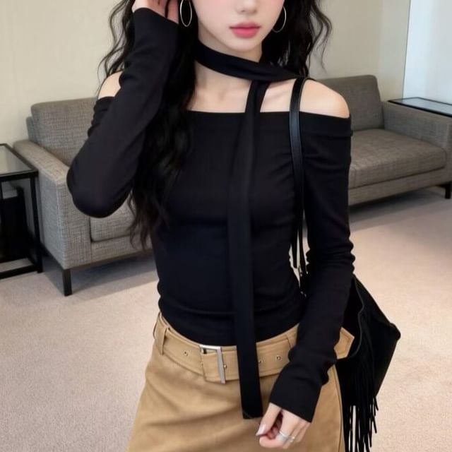 Long-Sleeve Off-Shoulder Solid Slim Fit Cropped Top & Skinny Scarf Set