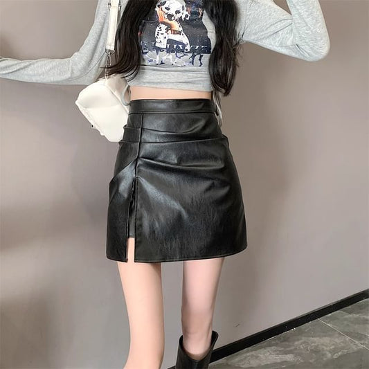 Ruched Slit Faux Leather Mini Skirt - Altfashion Shop