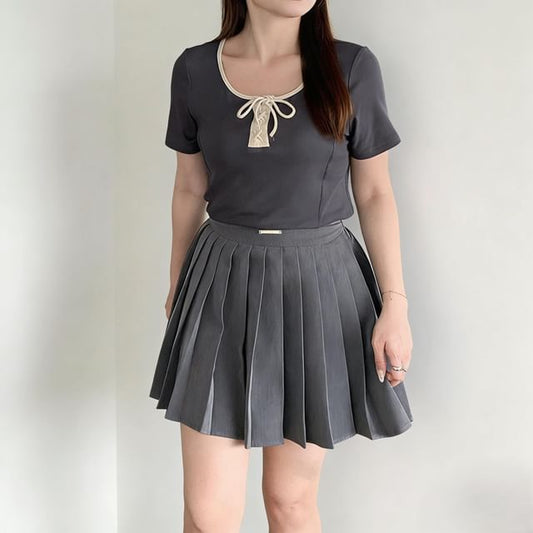 Scoop Neck Lace-Up T-Shirt with Short Sleeves