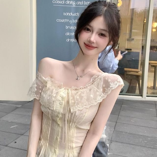 Cap-Sleeve Crewneck Lace Blouse