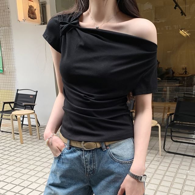 Asymmetric Basic Short Sleeve Top