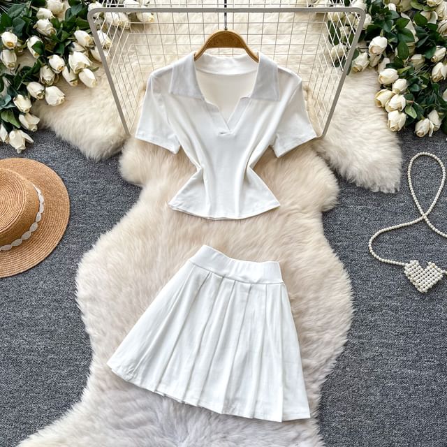 Set: Short-Sleeve V-Neck Plain Crop Polo Shirt + Mid Rise Mini Pleated Skirt