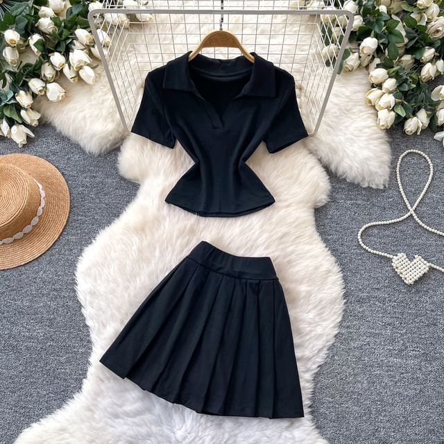 Set: Short-Sleeve V-Neck Plain Crop Polo Shirt + Mid Rise Mini Pleated Skirt