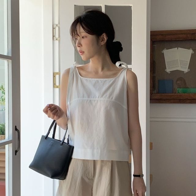Square-Neck Strappy Loose Tank -