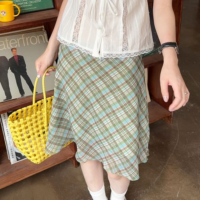 Lace Trim Crop Blouse & Plaid Skirt Set -