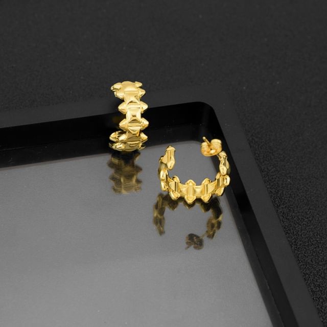 Gear Alloy Open Hoop Earring
