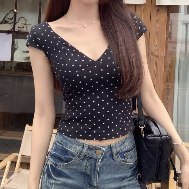 Polka Dot V-Neck Cropped Tee
