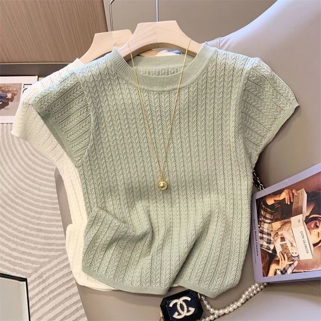 Short Sleeve Cable Knit Crew Neck Pullover