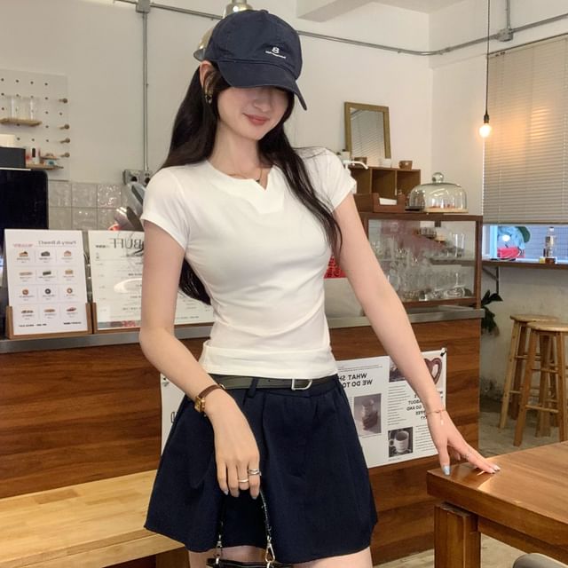 Notch Neck Short Sleeve Tee