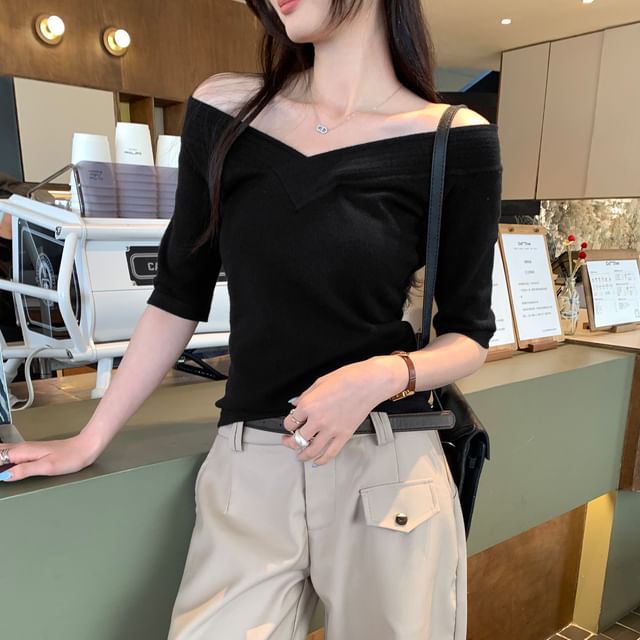 Elbow-Sleeve Off-Shoulder Slim Tee