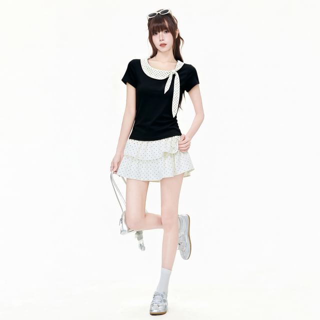 Short Sleeve Polka Dot Panel Knotted Slim-Fit T-Shirt