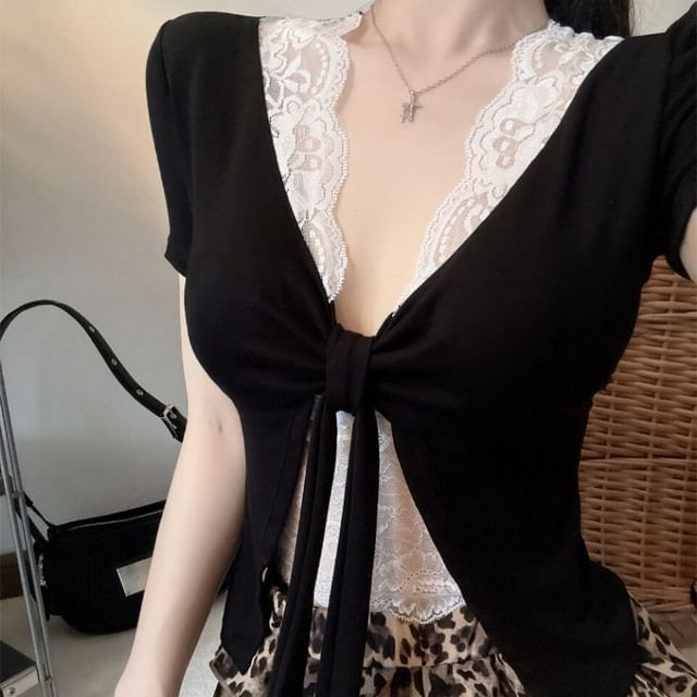 V-Neck Lace Trim Crop Top with Short Sleeves