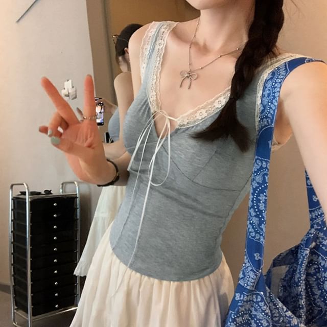 Lace Trim V-Neck Sleeveless Top