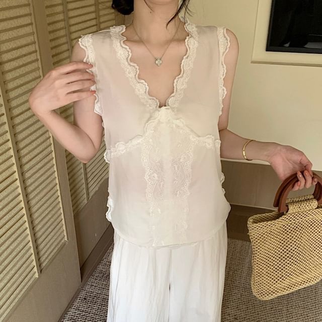 Lace Trim V-Neck Sleeveless Blouse