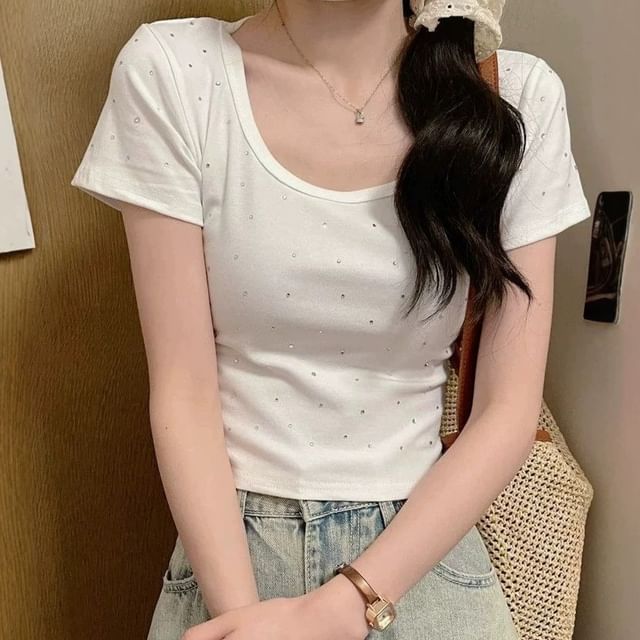 Rhinestone Scoop Neck Short Sleeve Tee
