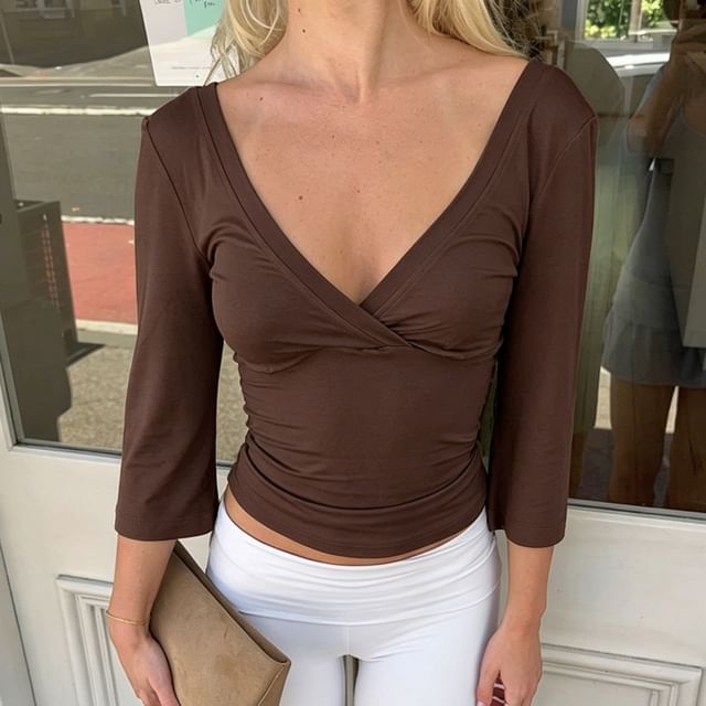 Slim-Fit V-Neck Elbow Sleeve Crop Tee