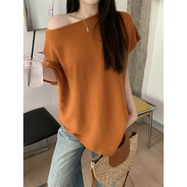 Short Off-Shoulder Knit Top