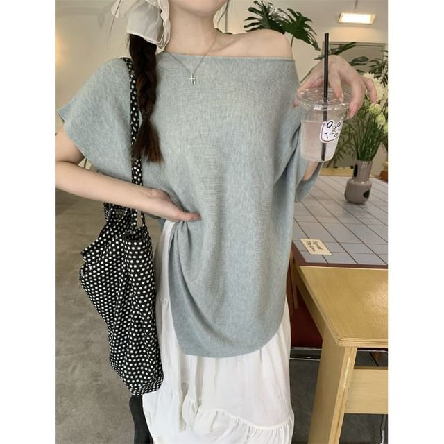 Short Off-Shoulder Knit Top