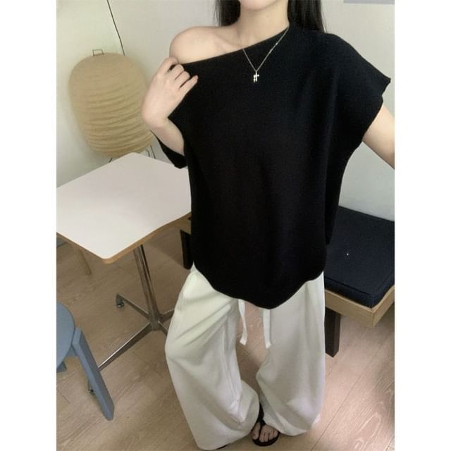 Short Off-Shoulder Knit Top