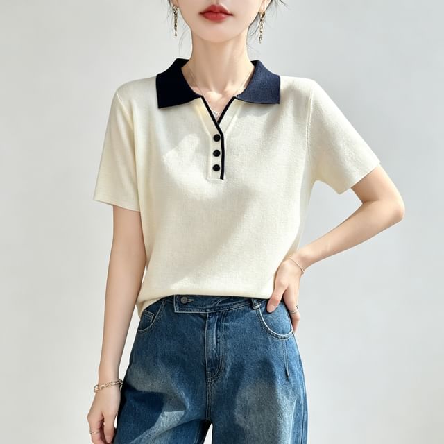 Two-Tone Button Collared Knit Short Sleeve Top