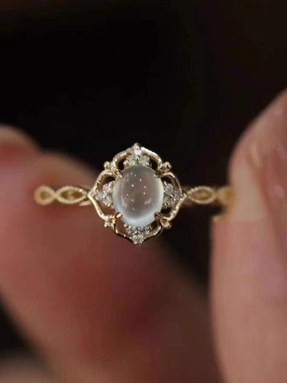 Baroque-style Moonstone Ring