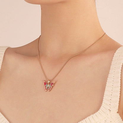 Collier papillon en émail coloré chic