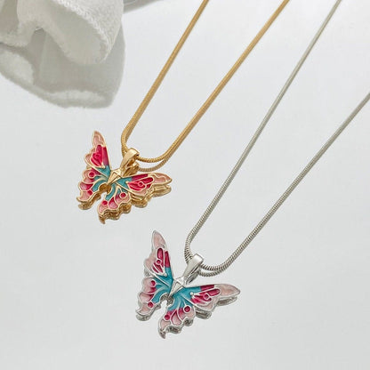 Collier papillon en émail coloré chic