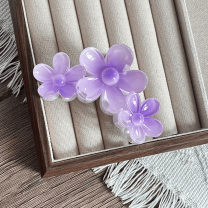Schicke, bunte Haarklammer mit Blumenmotiv