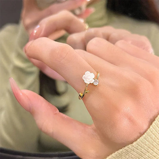 Bague ajustable à motif de fleur tendance et douce