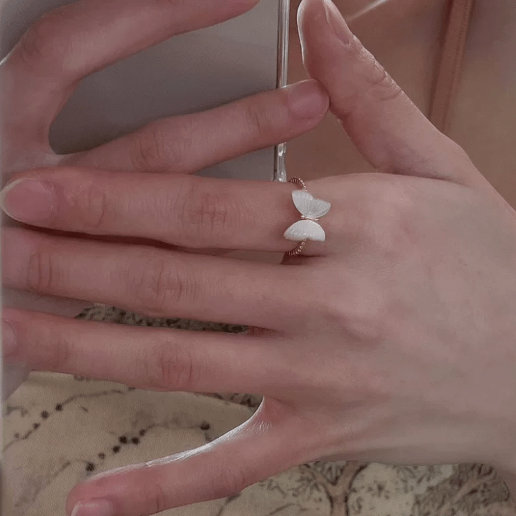 Bague ouverte chic en forme de fritillaire papillon