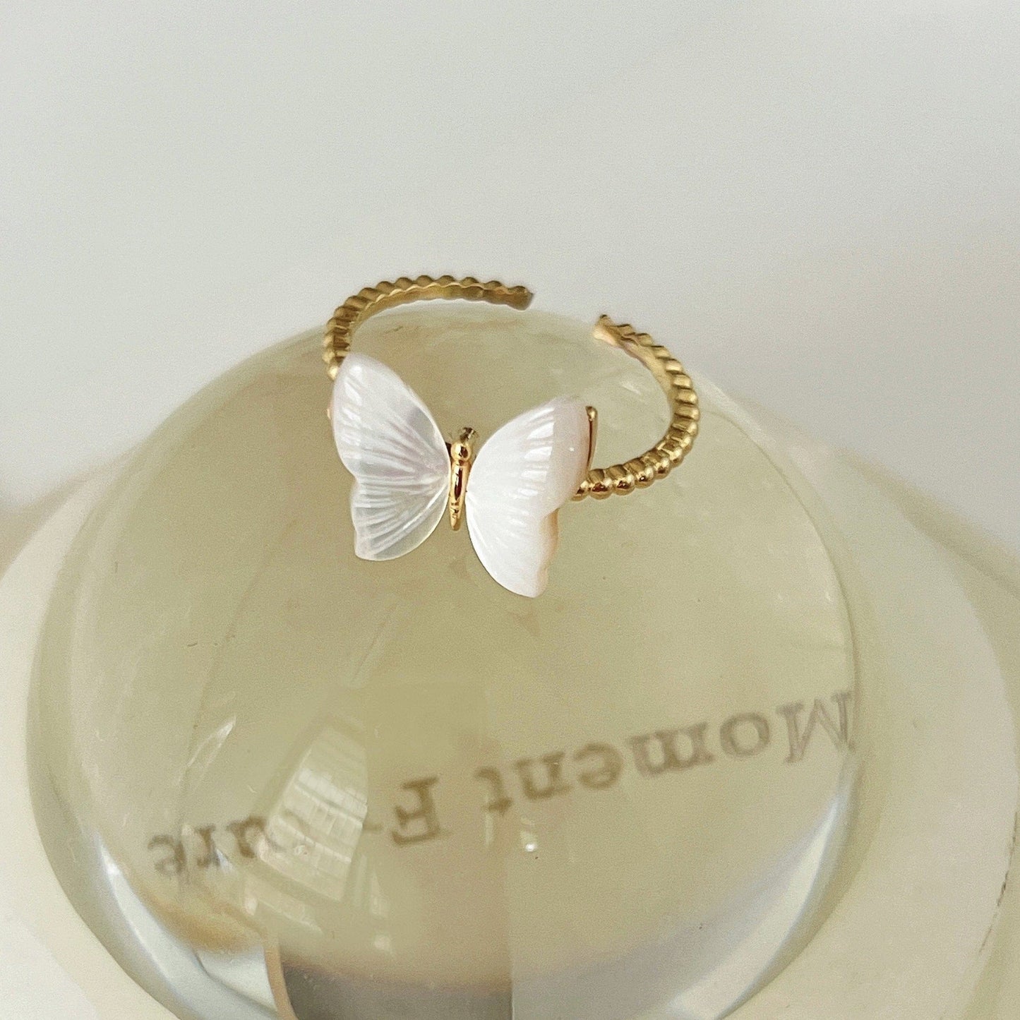 Bague ouverte chic en forme de fritillaire papillon