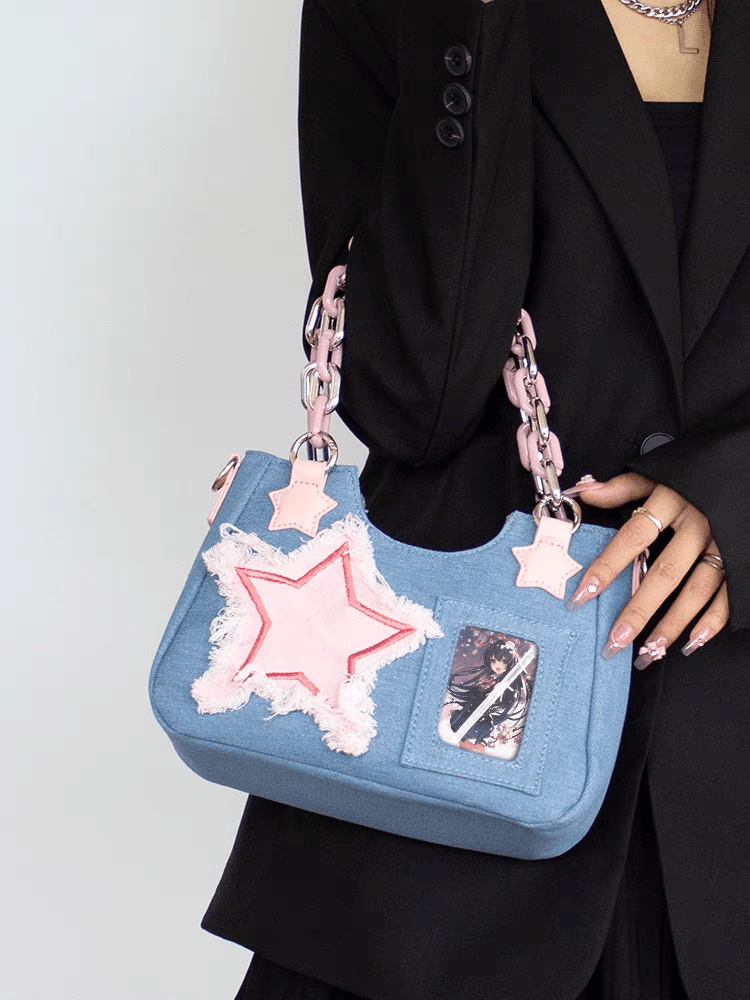 Sac bandoulière en denim avec chaîne en acrylique et étoile rose